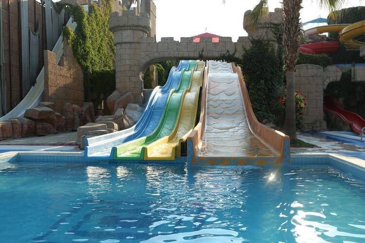 Risus Aqua Beach Resort Hotel