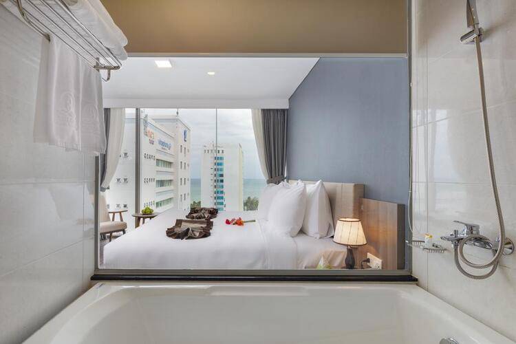 Libra Hotel