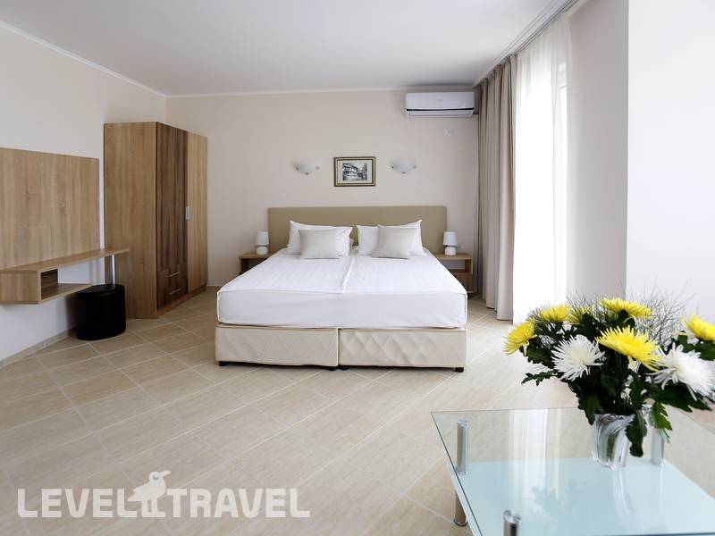 Фотография Sunrise Gardens