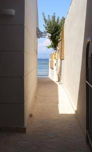 Ekati Mare Suites & Villas