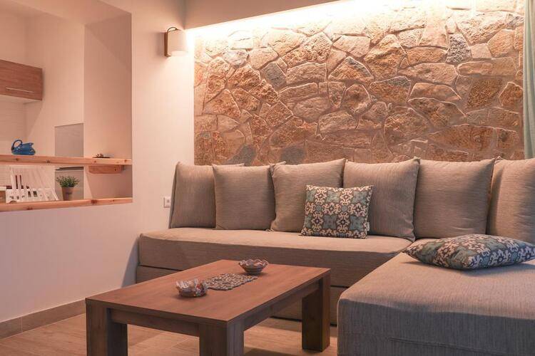 Ekati Mare Suites & Villas