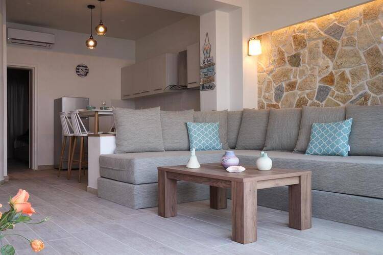 Ekati Mare Suites & Villas