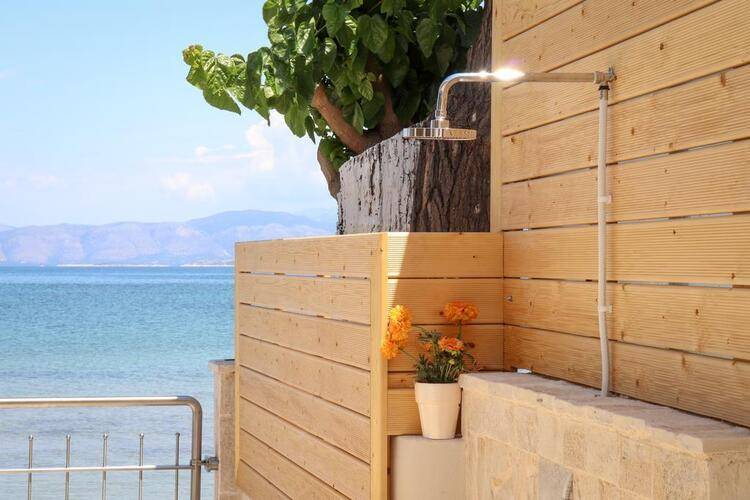 Ekati Mare Suites & Villas