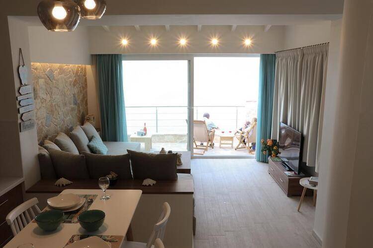 Ekati Mare Suites & Villas
