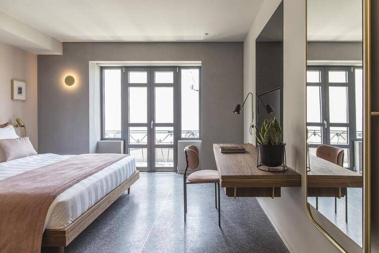 Perianth Hotel