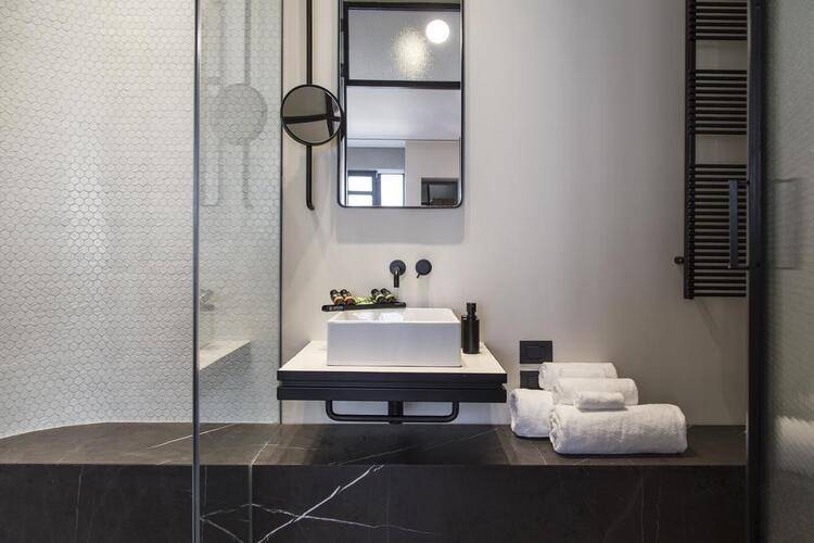 Perianth Hotel