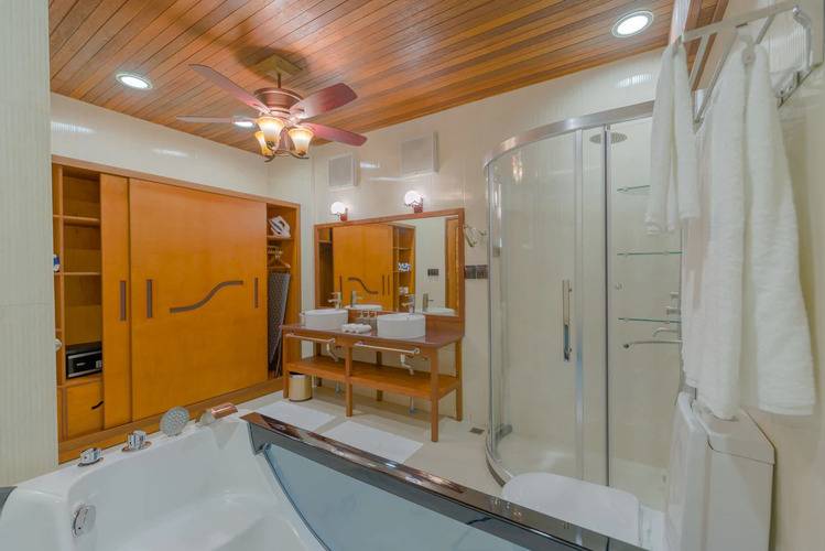 Araamu Holidays & Spa