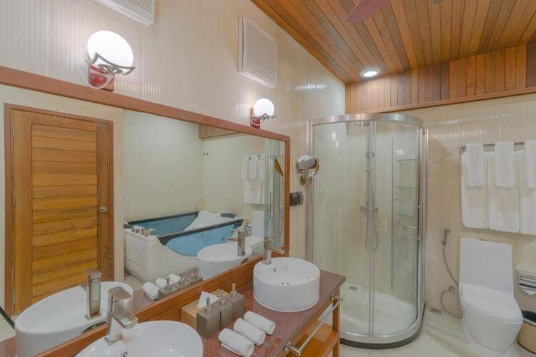 Araamu Holidays & Spa