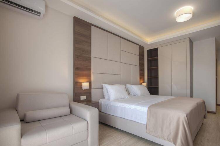 Hotel Twelve