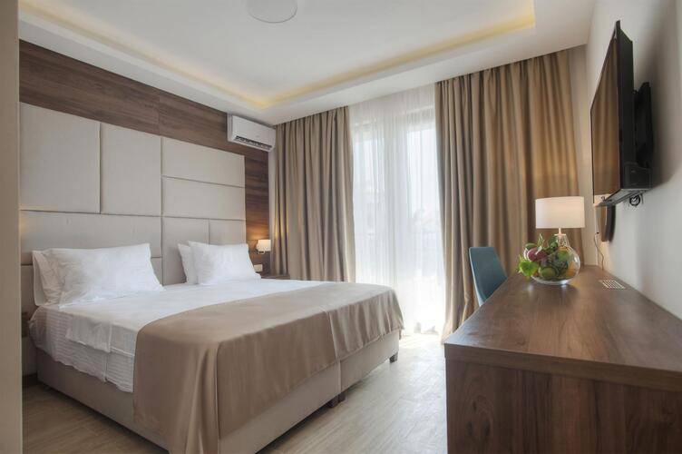 Hotel Twelve