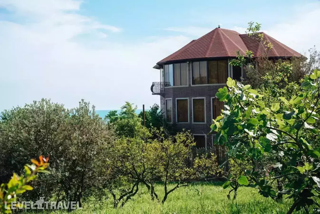 Villa Familia (Бывш. Вилла Леоны)