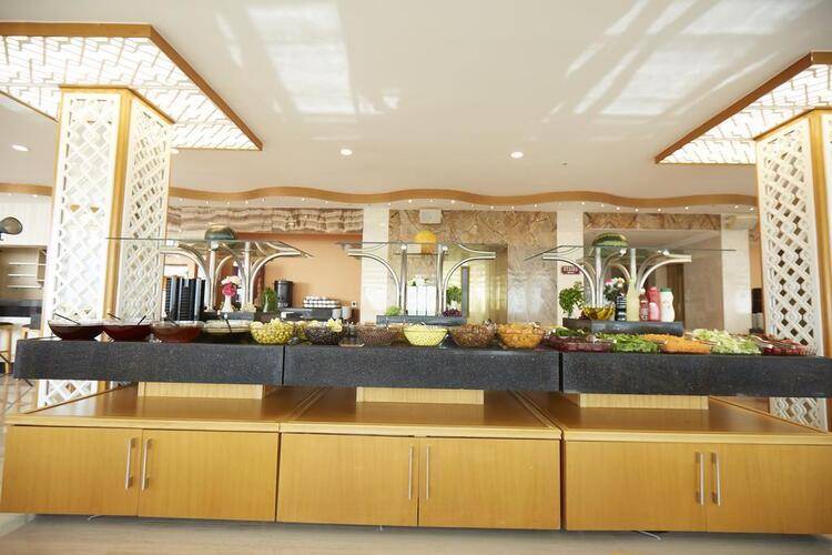 Ilkbal Deluxe Hotel