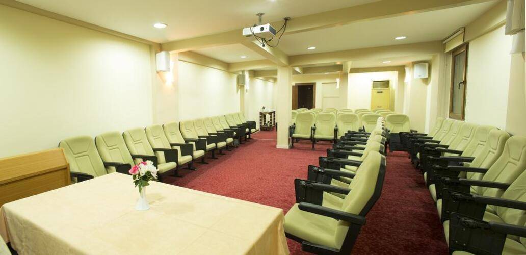 Ilkbal Deluxe Hotel