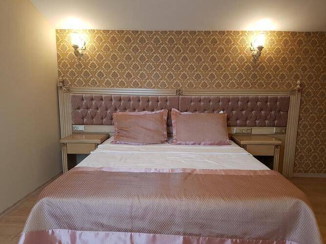 Apple Tree Hotel