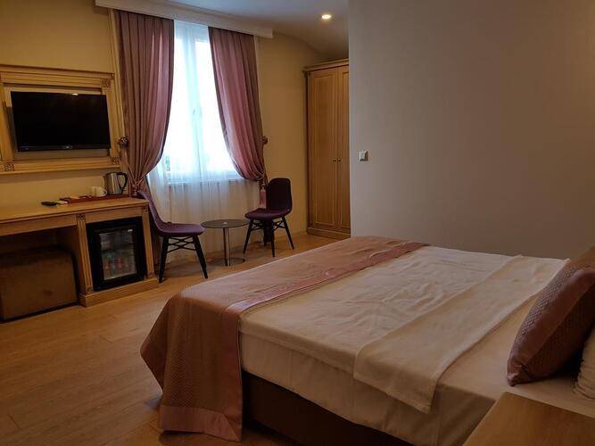 Apple Tree Hotel