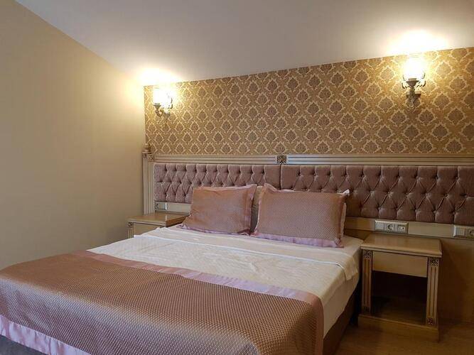 Apple Tree Hotel