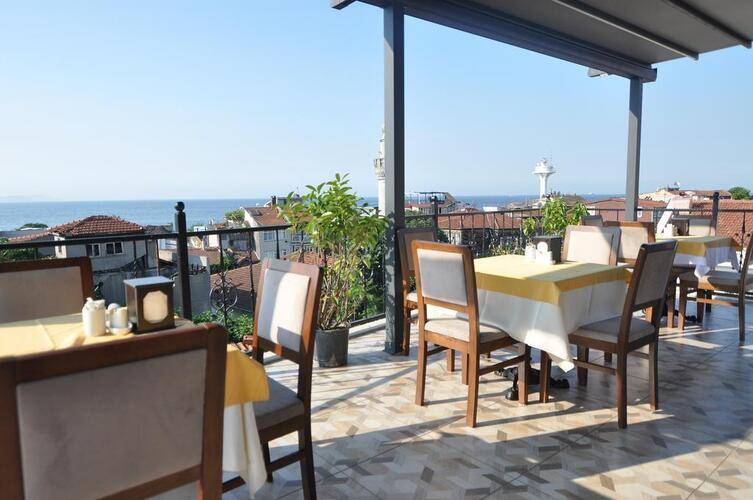 Apple Tree Hotel
