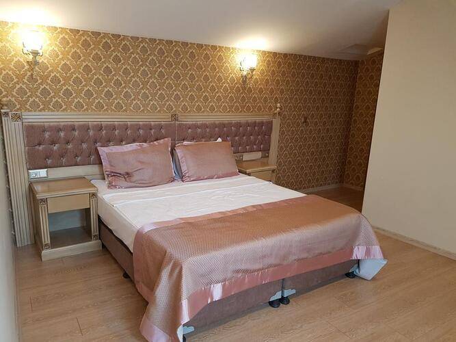 Apple Tree Hotel