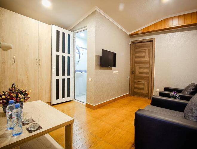 Tomas House