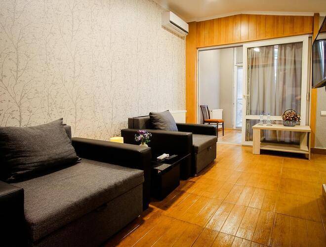 Tomas House