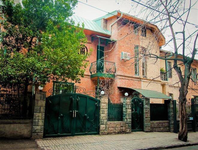 Tomas House
