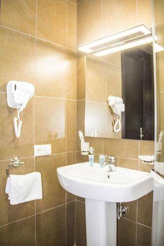 Dcorner Hotel