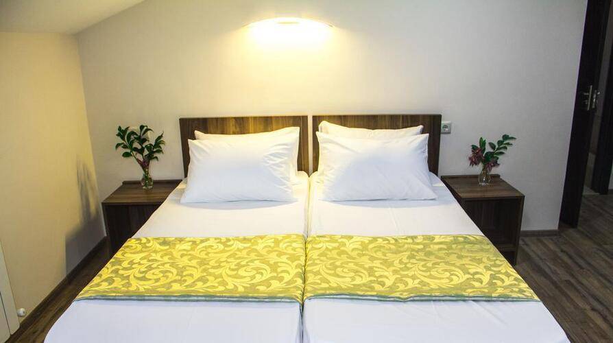 Dcorner Hotel