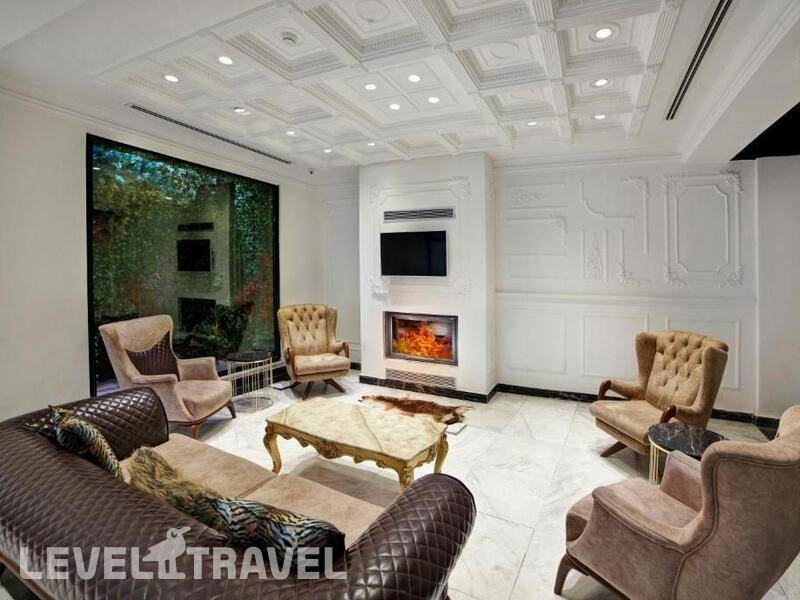Фотография White Monarch Hotel