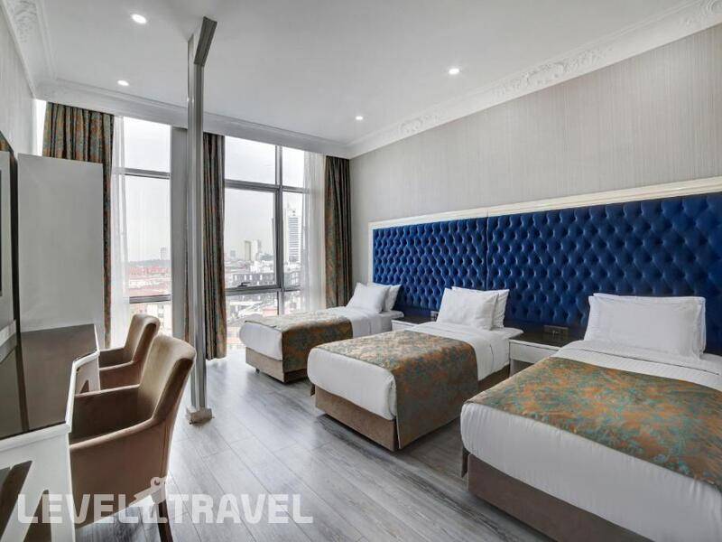 Фотография White Monarch Hotel