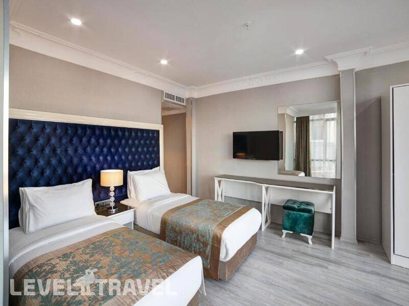 Фотография White Monarch Hotel