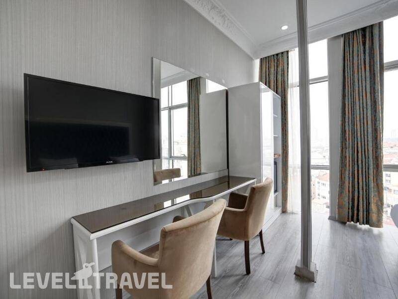 Фотография White Monarch Hotel