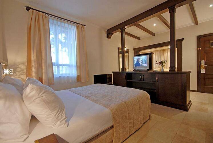 Tourist Hotel