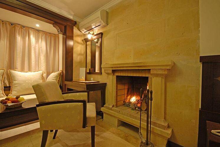 Tourist Hotel