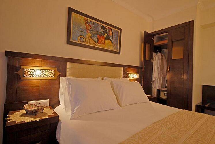 Tourist Hotel