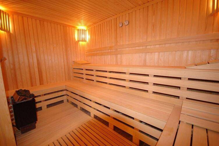 Tourist Hotel