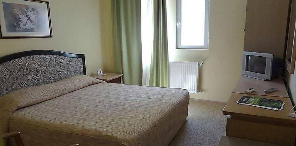 Floria Hotel