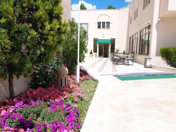 Floria Hotel