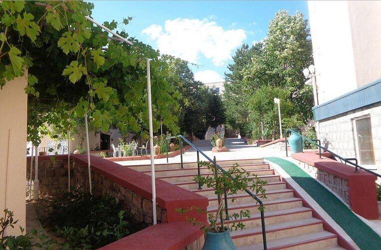 Floria Hotel