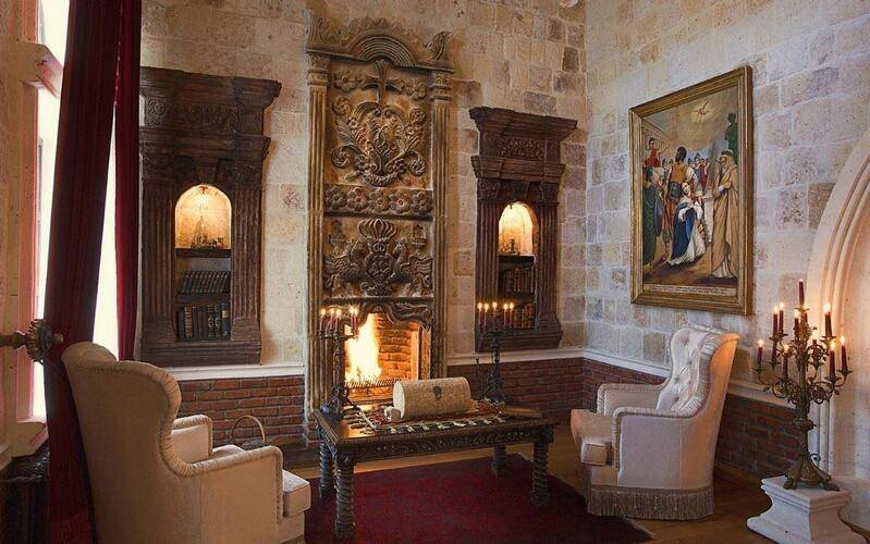 Sacred House Hotel