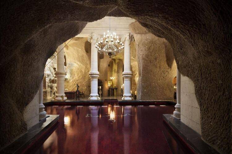 Sacred House Hotel