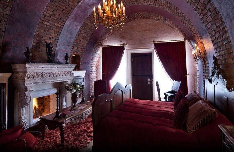 Sacred House Hotel