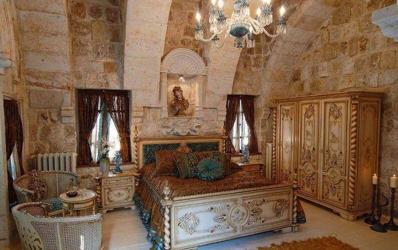 Sacred House Hotel