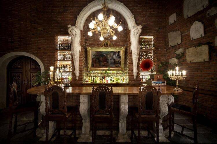 Sacred House Hotel