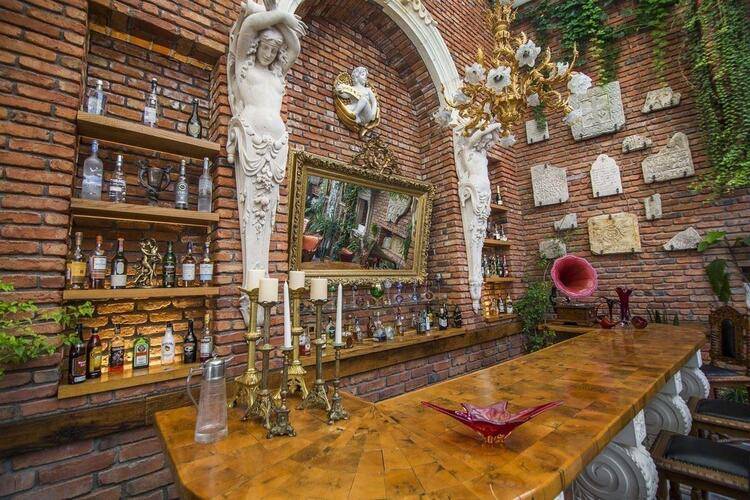 Sacred House Hotel