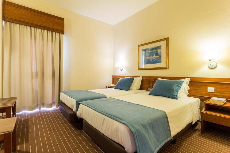 Girassol Hotel
