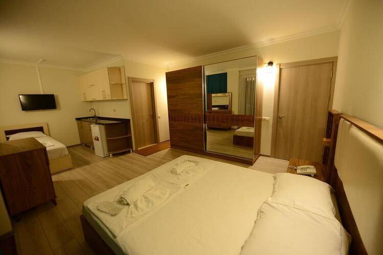 Aristocrat Hotel