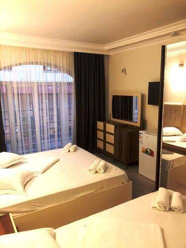 Aristocrat Hotel