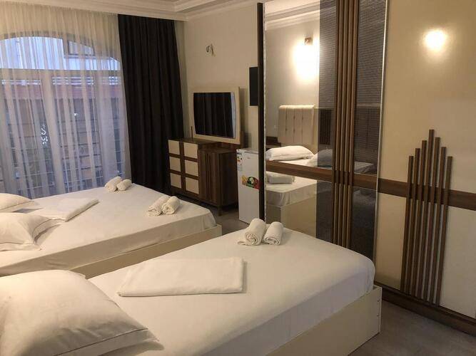 Aristocrat Hotel