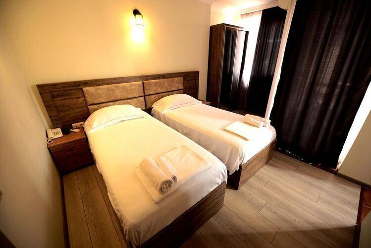 Aristocrat Hotel