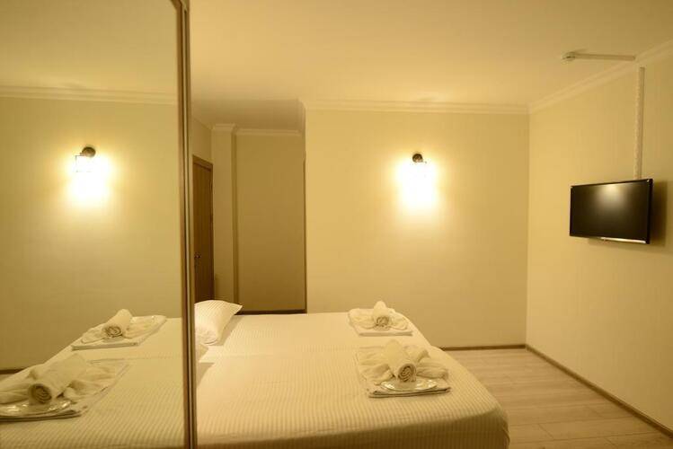 Aristocrat Hotel